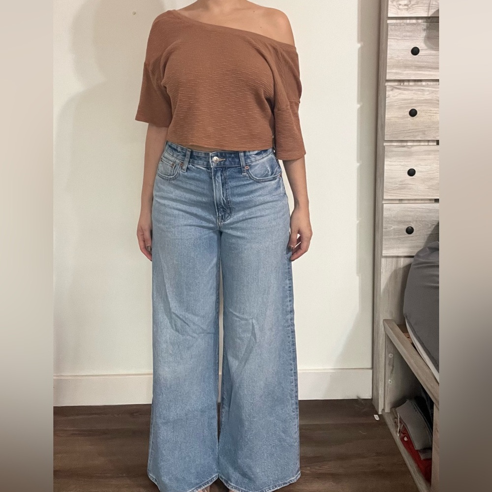 American Eagle Ultra Wide Leg Super High Rise Jeans Baggy Women's Size 2 SHORT